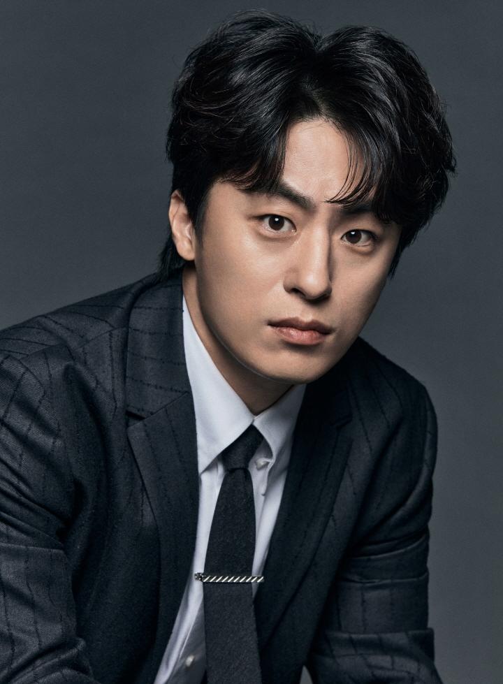 구교환 닮은 일본 여배우