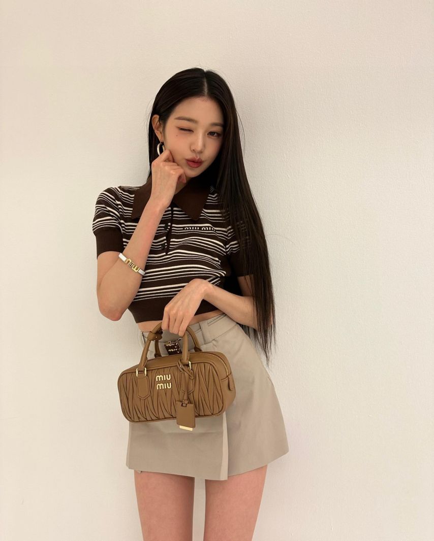 아이브 장원영 미우미우.jpg