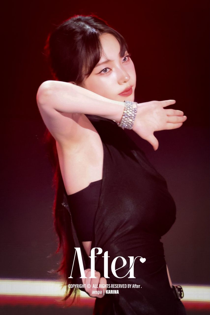 의상 사고 (옷이 터진) 에스파 카리나