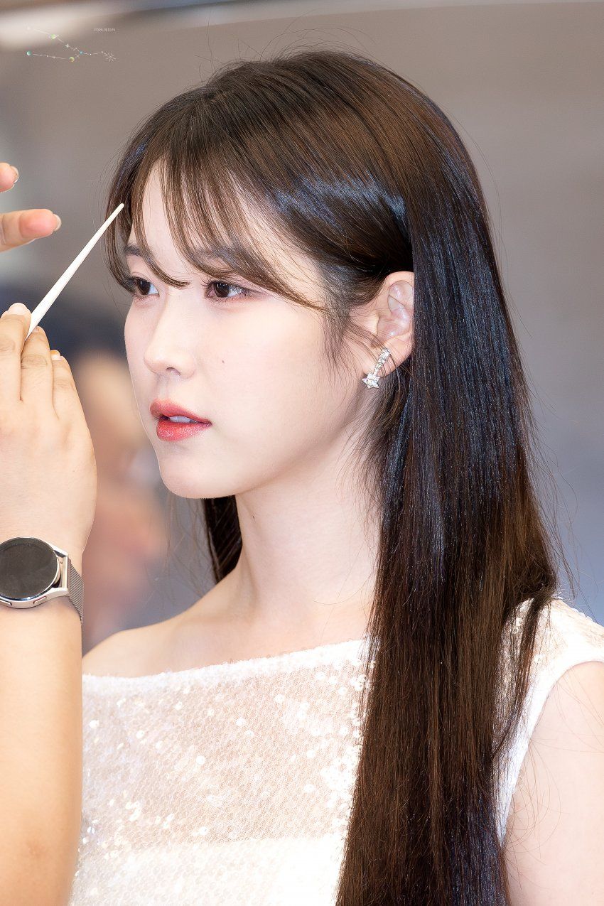 아이유 에스티로더 포토콜