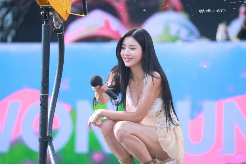 [아이즈원] 권은비,이채연  ..... 여수 썸머뮤직페스티벌 Y with 쇼챔피언  2024.08.28