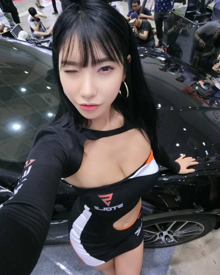 레이싱모델 윤체리