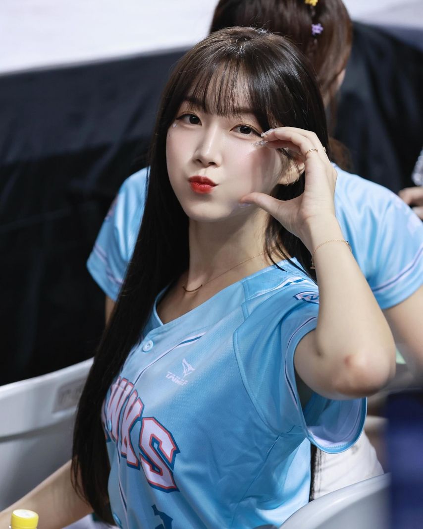 안지현