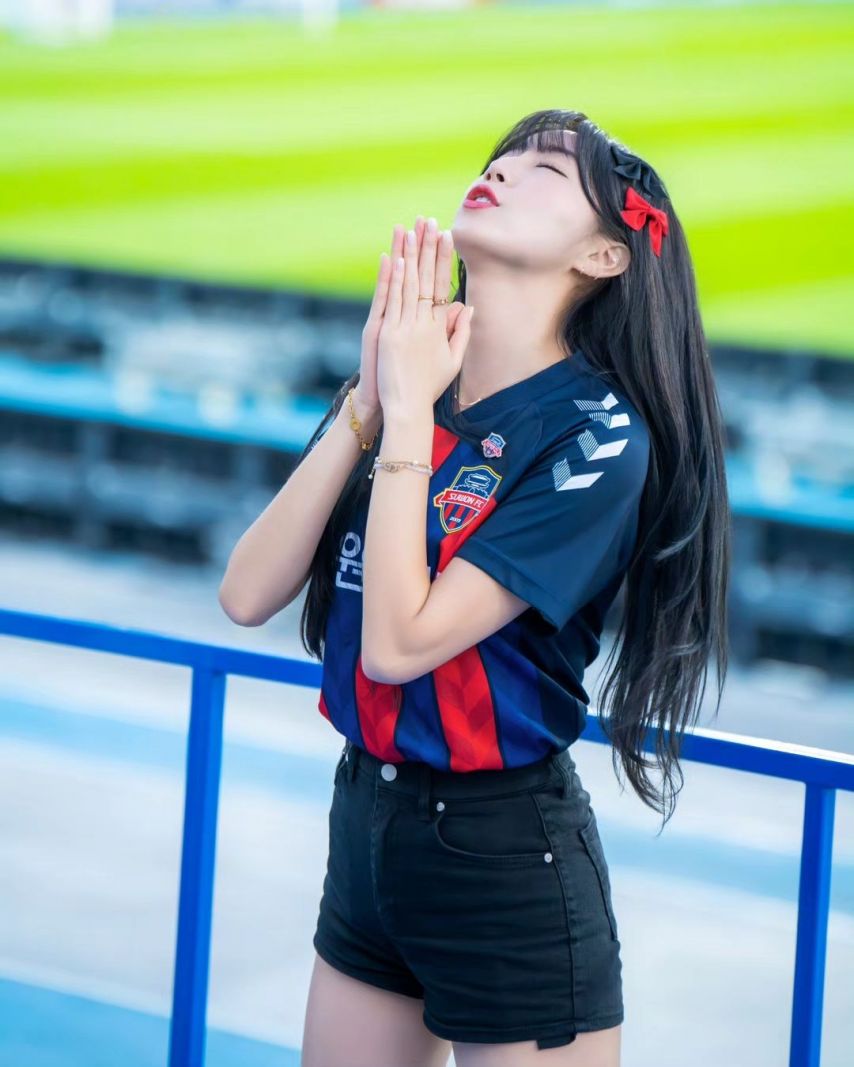안지현