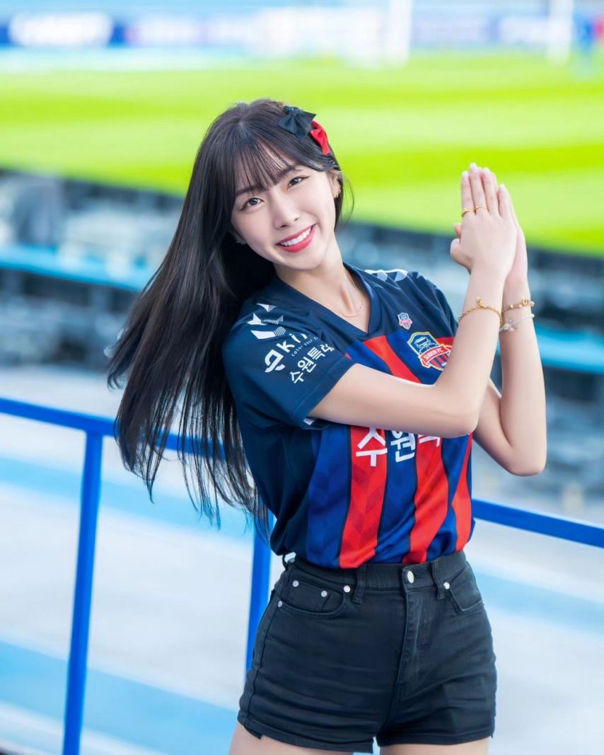 안지현