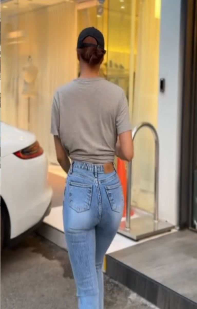 오아희 워터밤 물대포 샷 & 골퍼 유현주 블루진 뒷태.jpg