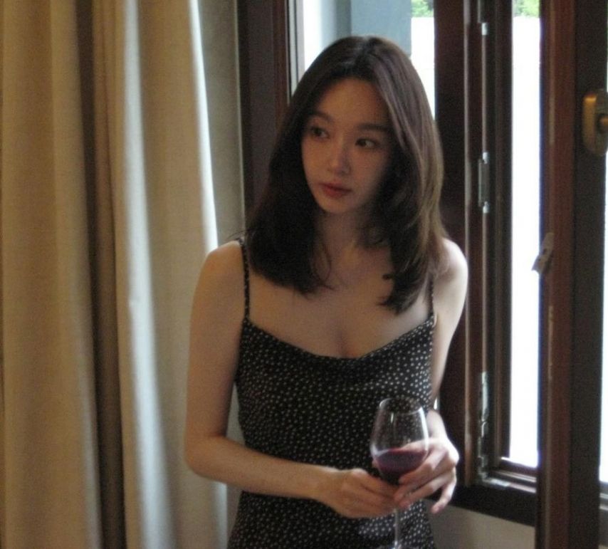 최근 강민경.jpg