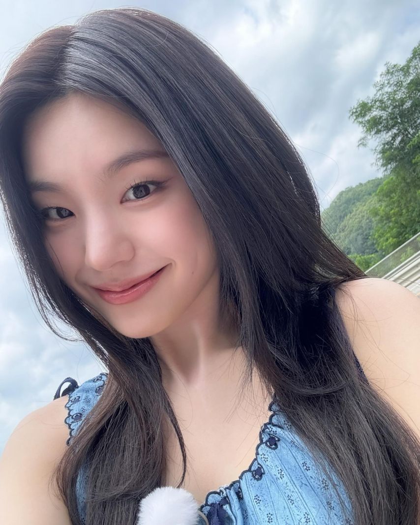 ITZY _ 리아