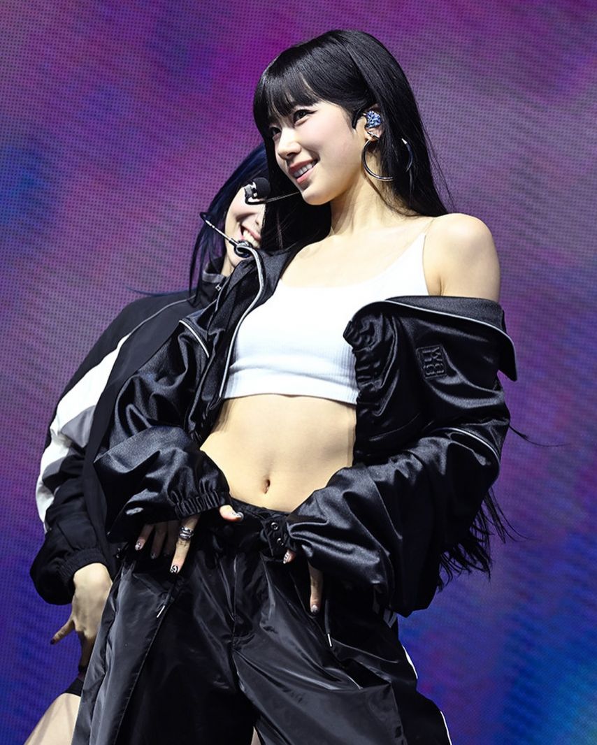 오늘자 미디어 쇼케이스 기사 사진 카즈하(르세라핌)