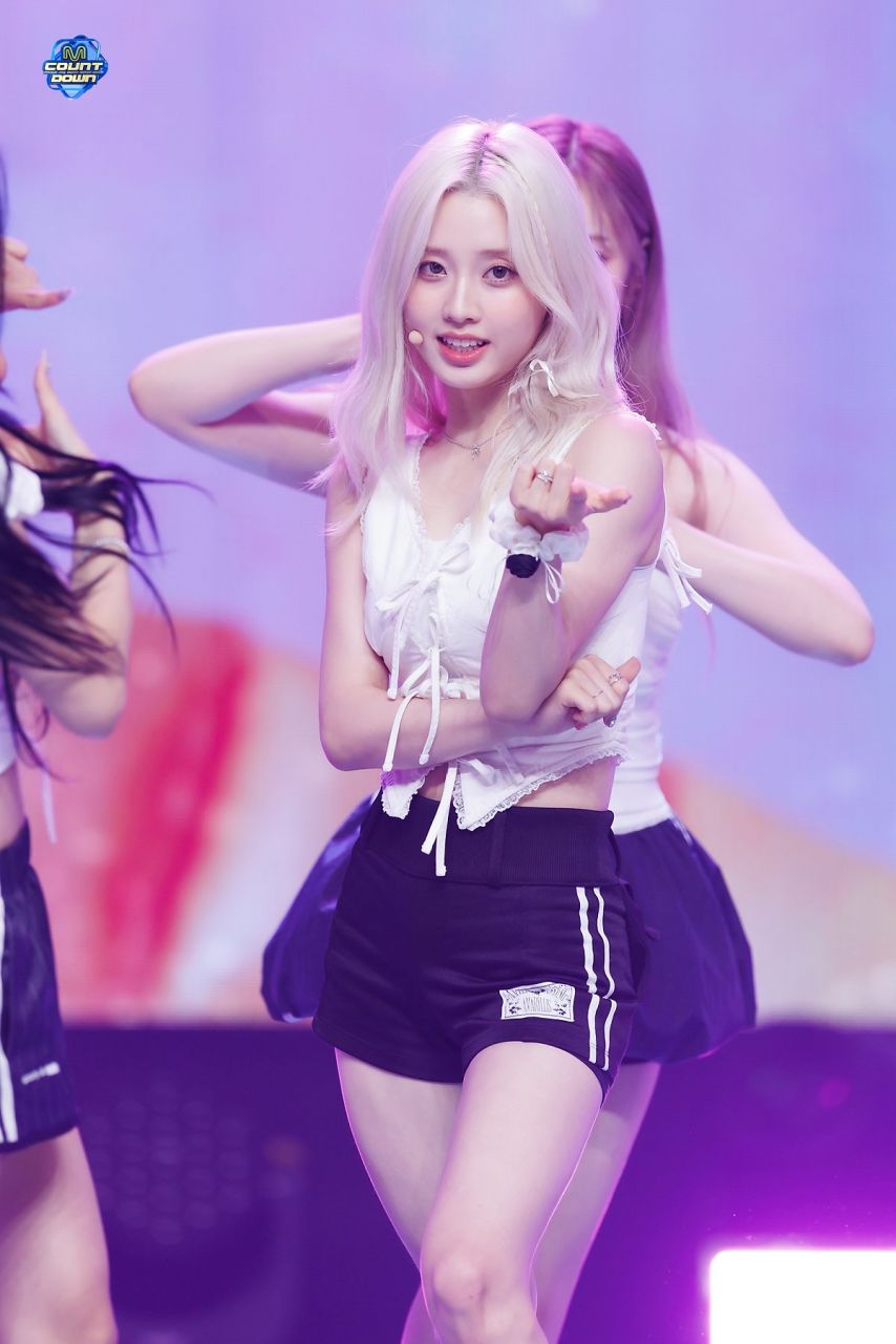 라잇썸 나영