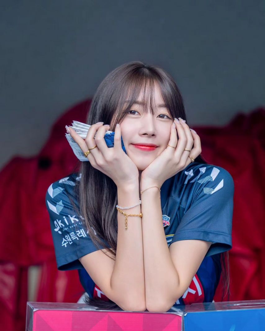 안지현