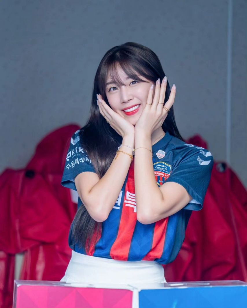 안지현