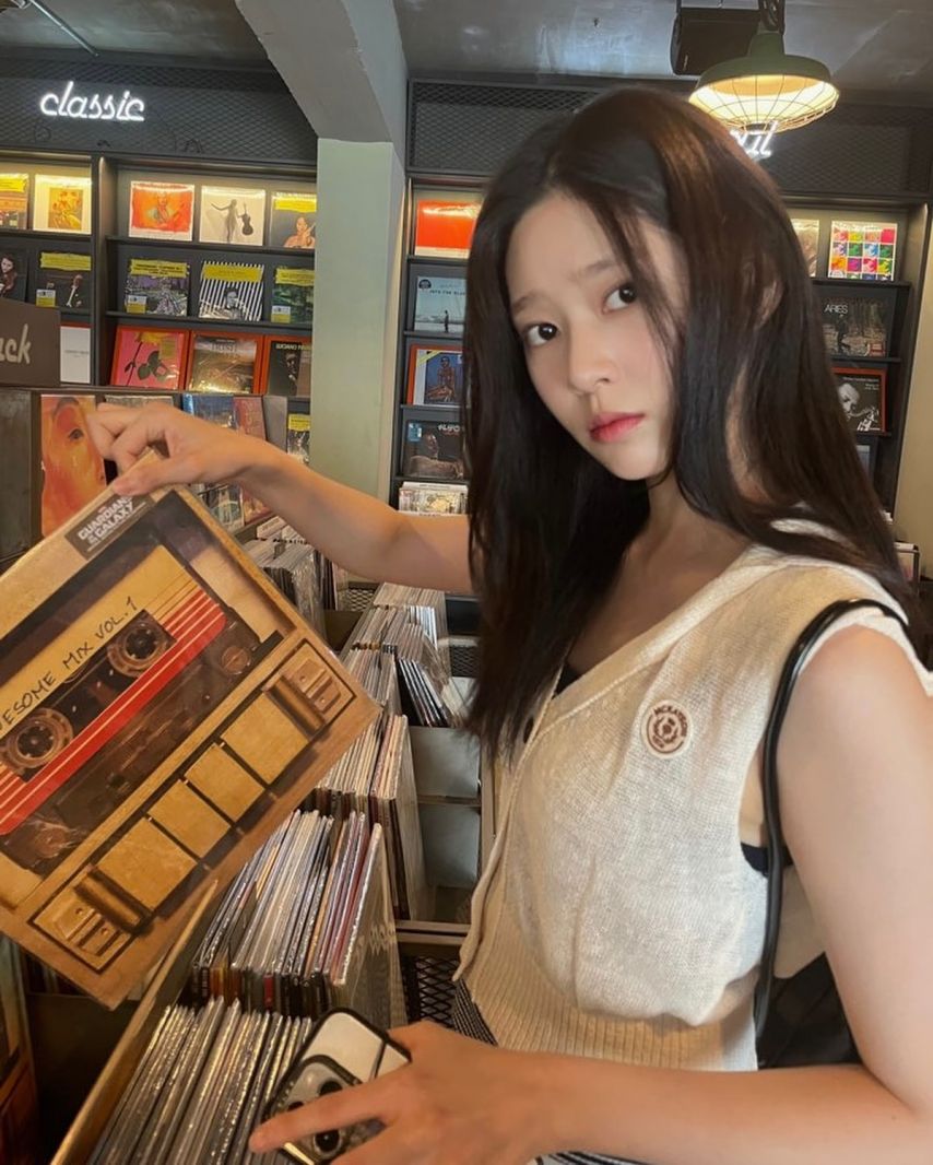 김민주