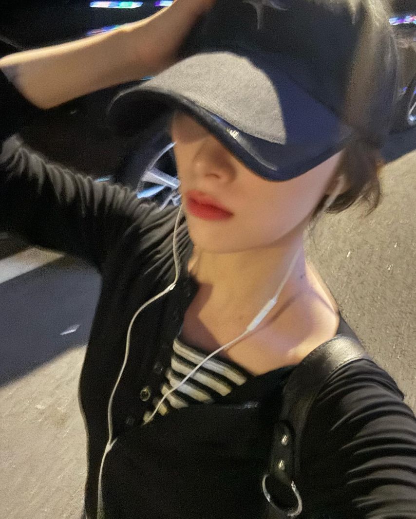 윤경 로켓펀치