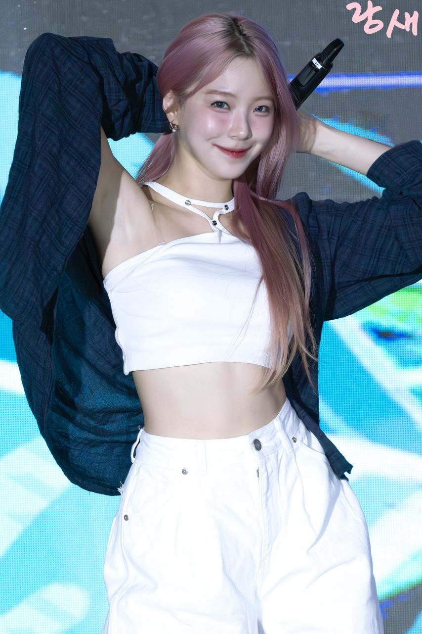프로미스나인 백지헌