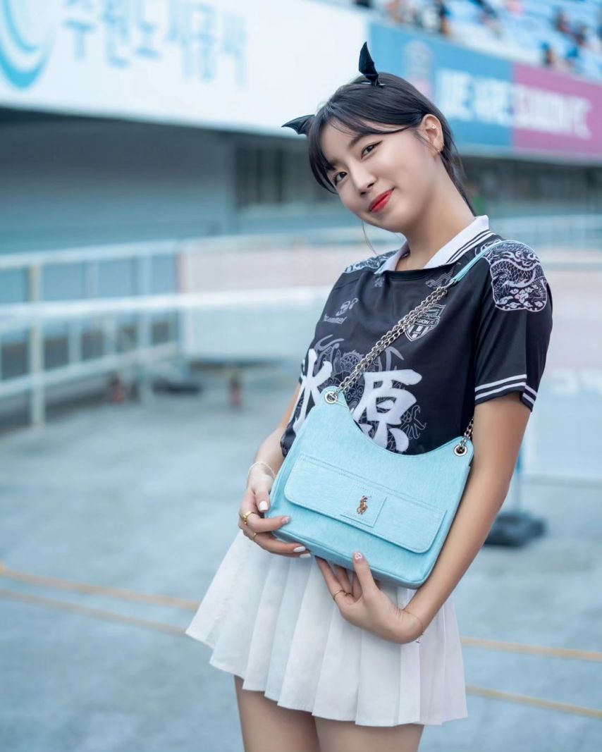 안지현