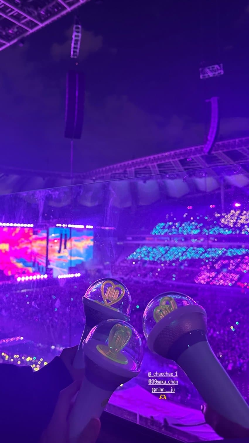 스압) 엊그제 아이유 콘서트 갔던 연예인들