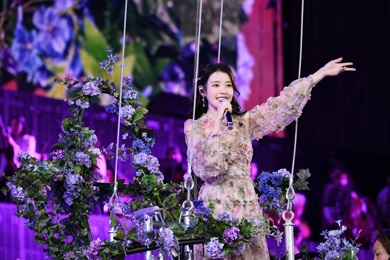 스압) 엊그제 아이유 콘서트 갔던 연예인들
