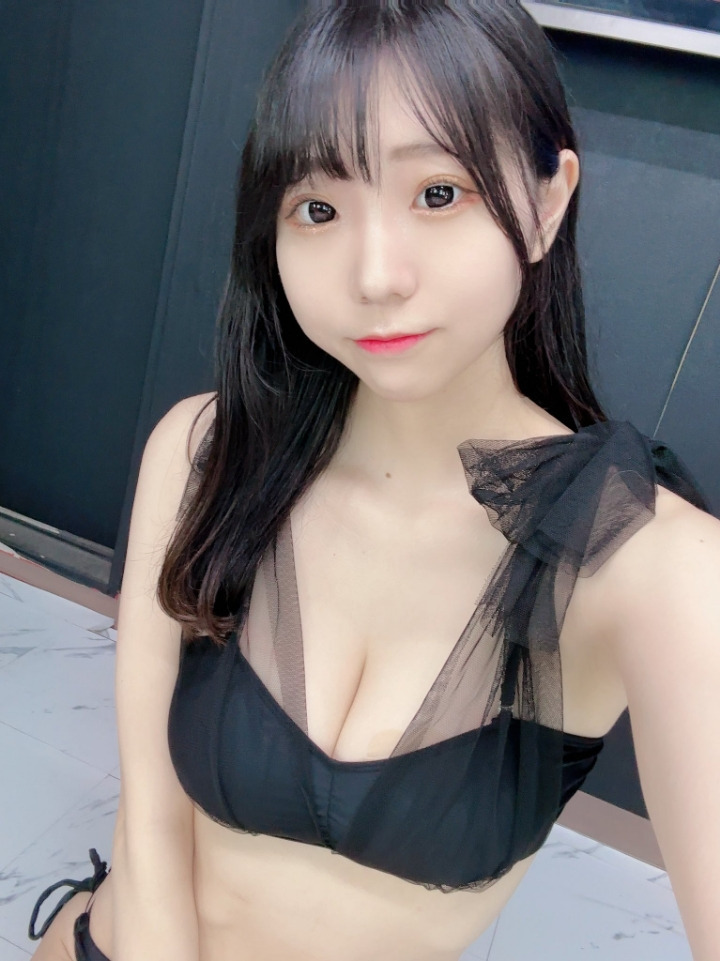 요즘 미드 몸매 올타임급 클래스 AV 배우