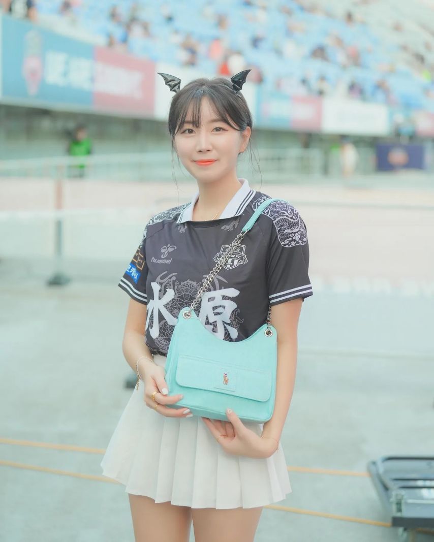 안지현