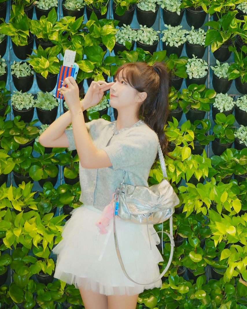안지현