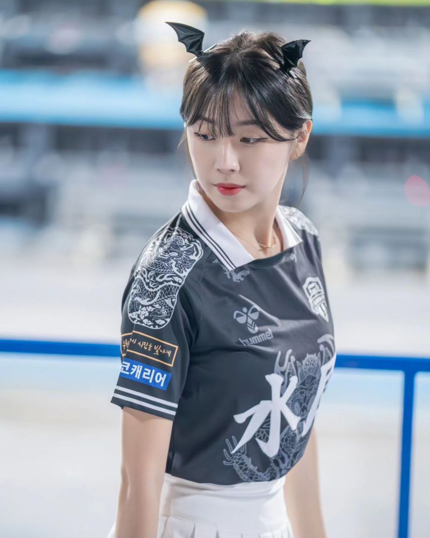 안지현
