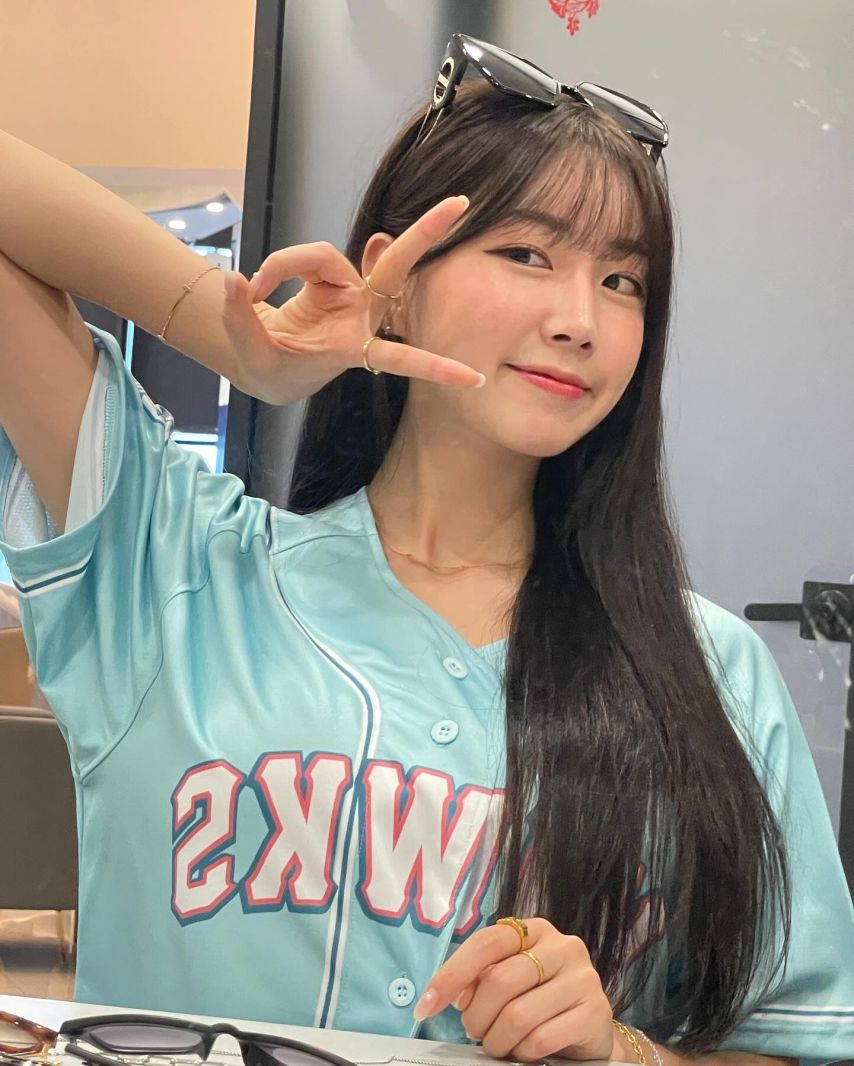 안지현