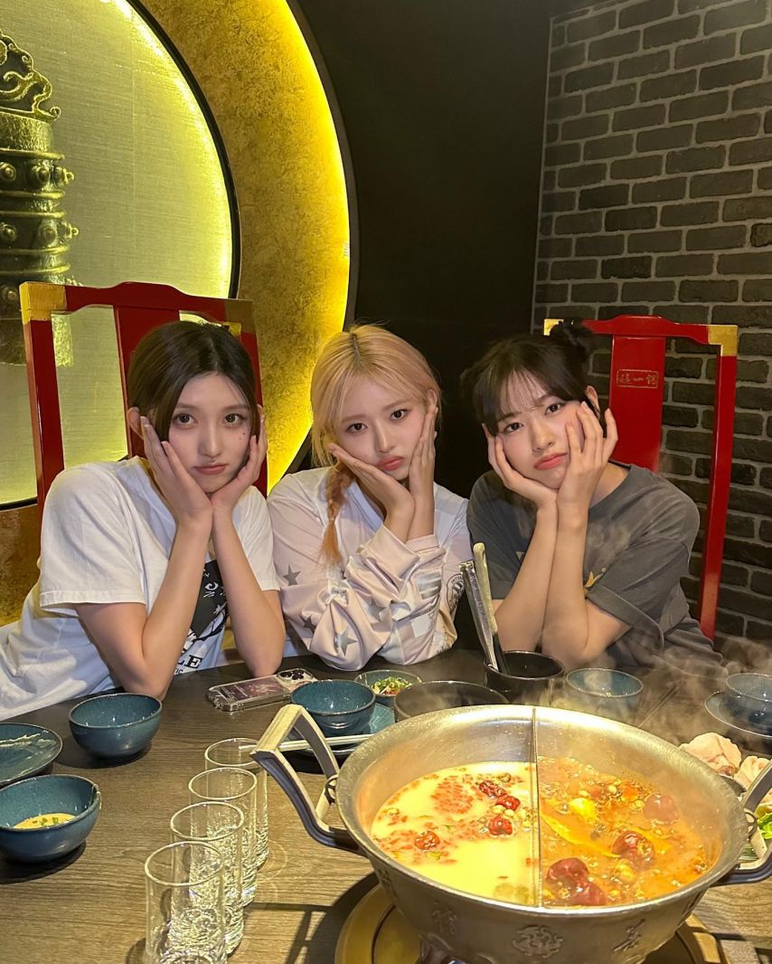 아이브 안유진 with 가을 & 레이