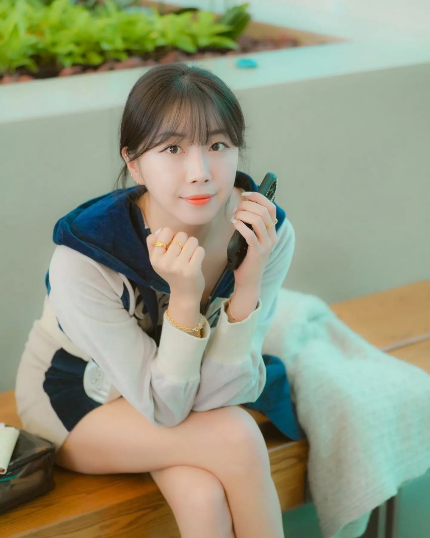 안지현