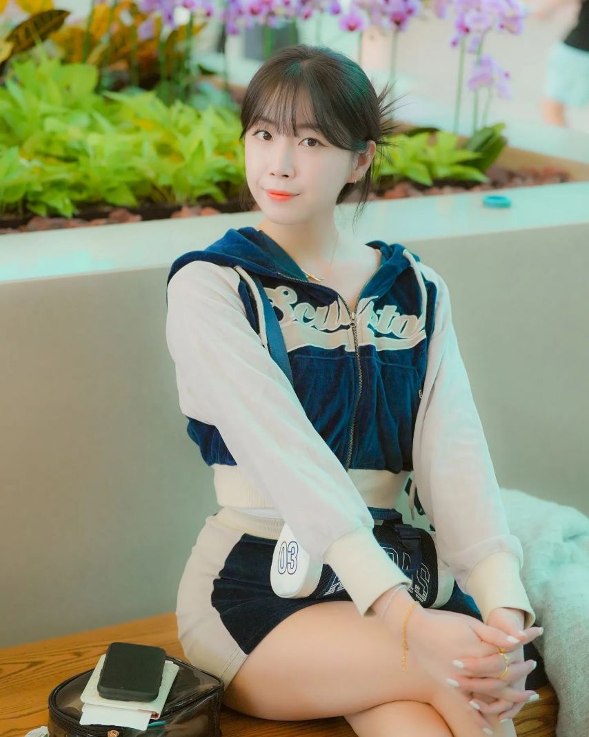 안지현