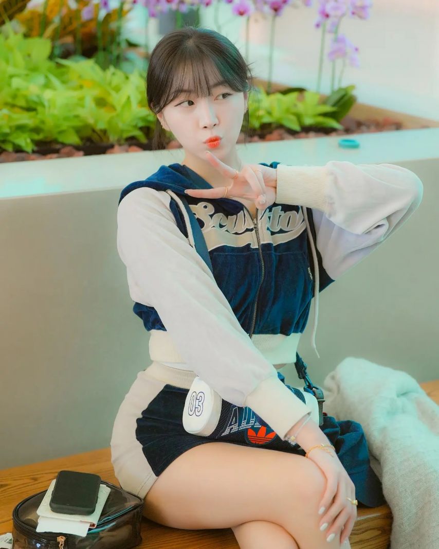 안지현