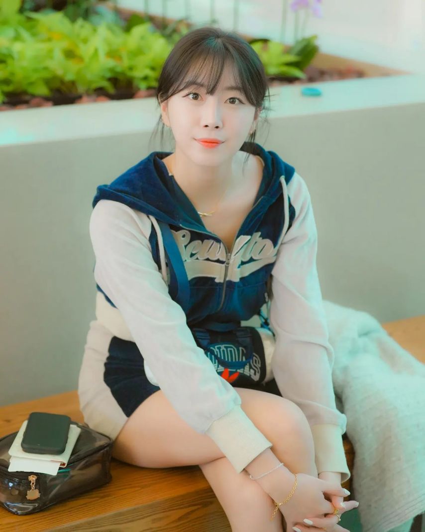 안지현