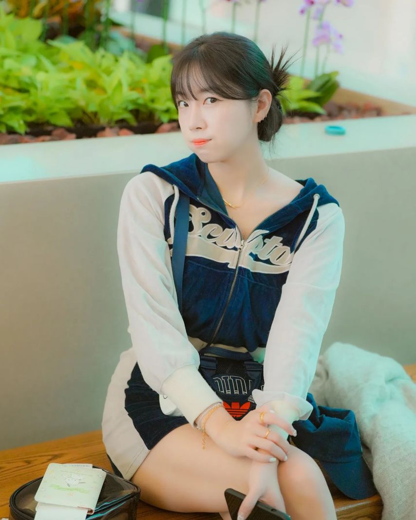 안지현