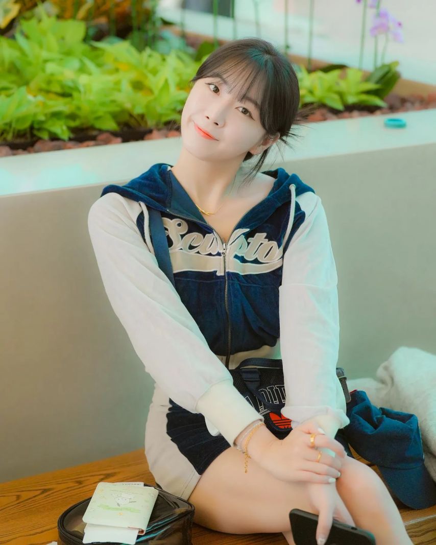 안지현