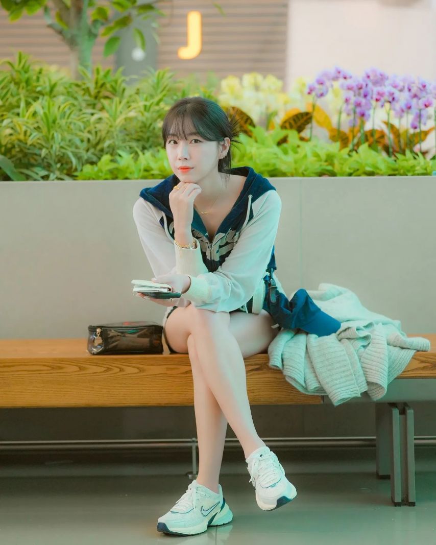 안지현