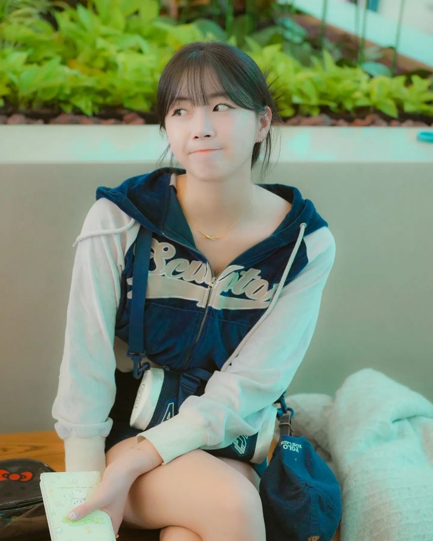 안지현