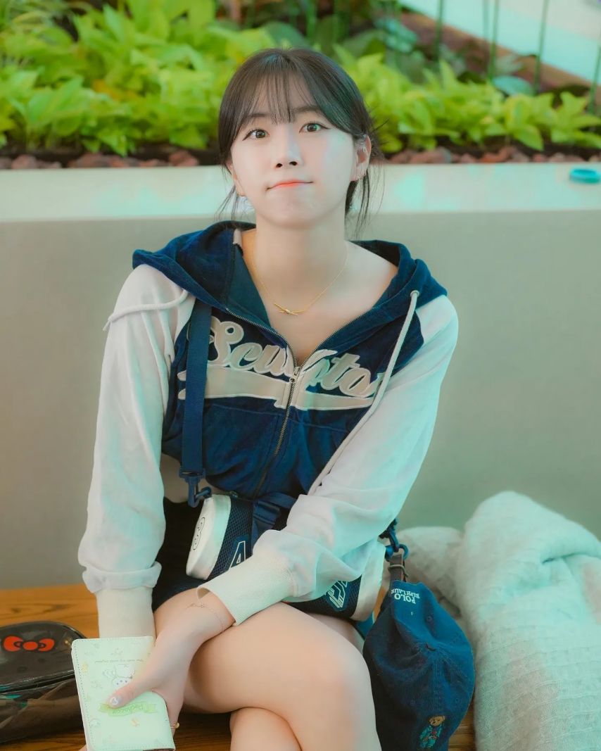 안지현