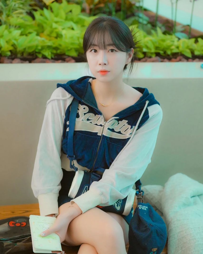 안지현