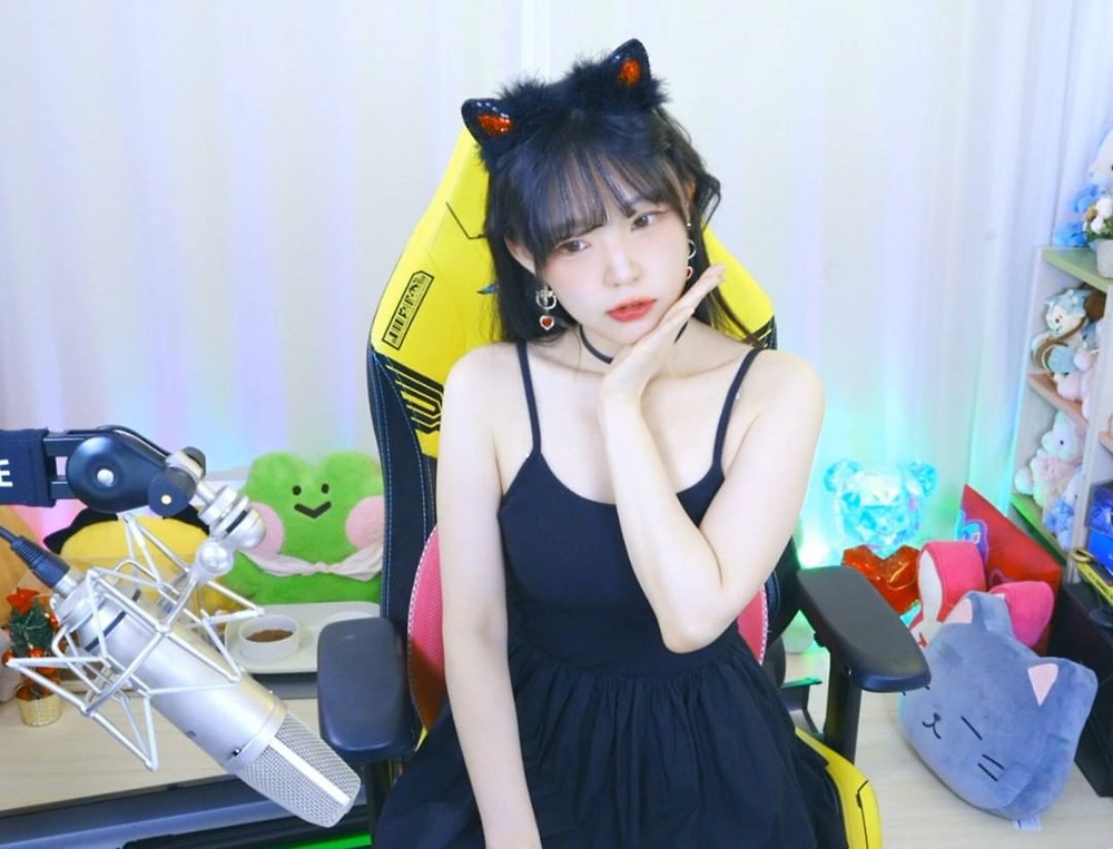 수염 없는 새봄추