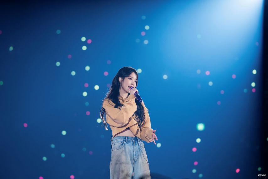 아이유 2023 팬콘서트 모음4