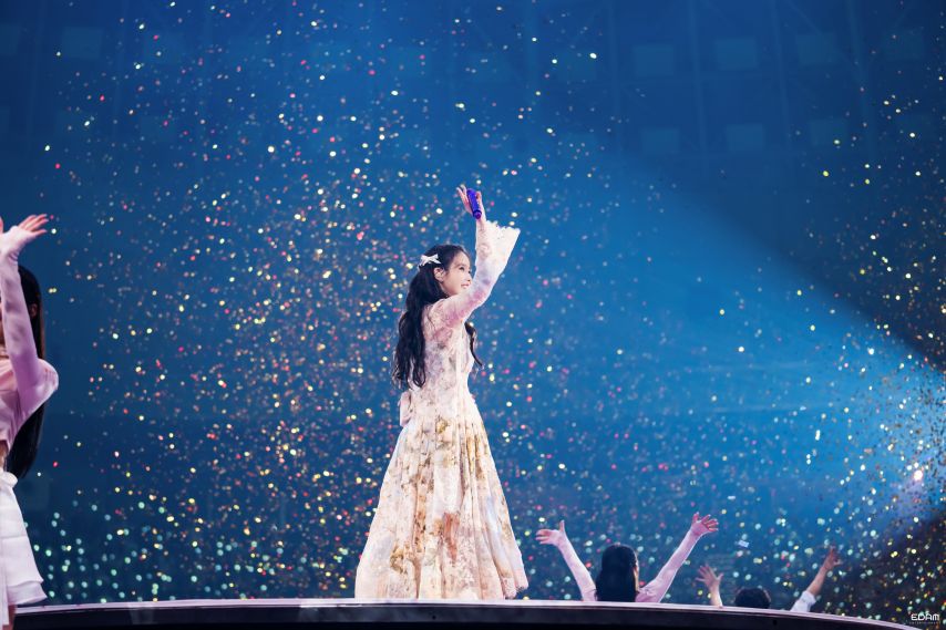 아이유 2023 팬콘서트 모음4