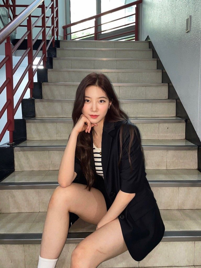 LEE SERAFIM 카즈하