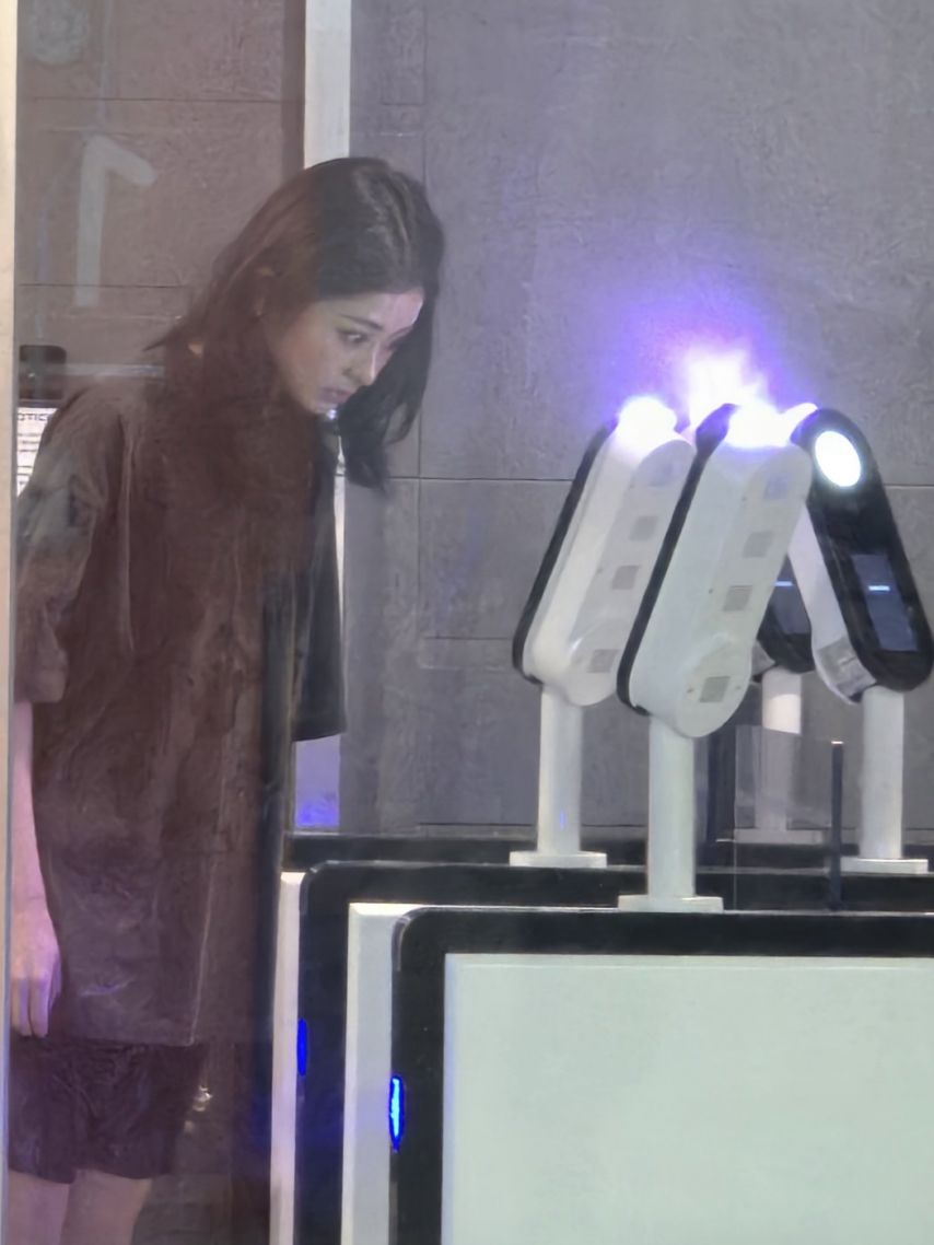 르세라핌 허윤진 생일 (사쿠라,김채원,홍은채)