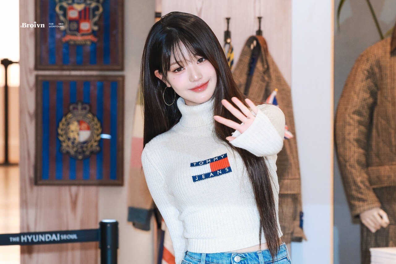 오늘자 더현대 타미힐피거 팝업스토어 아이브 장원영