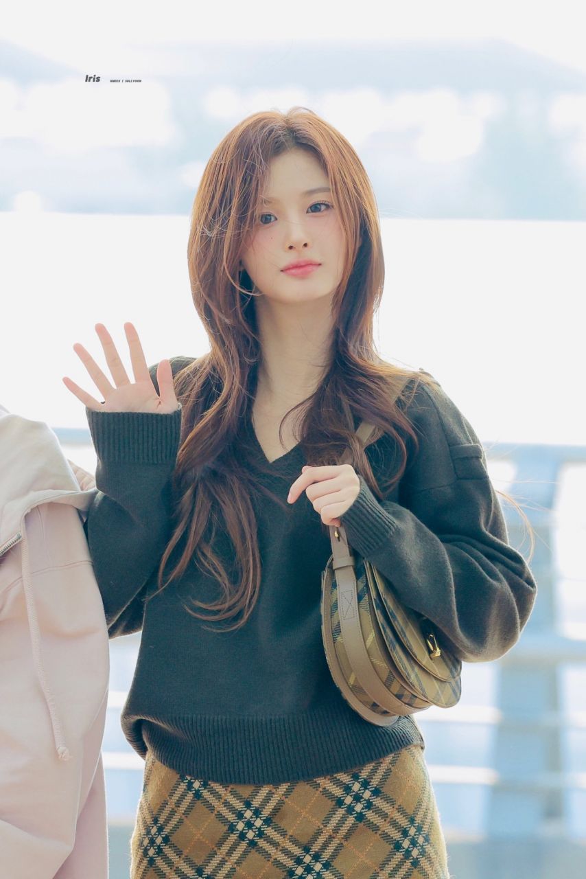 오늘 출국하는 엔믹스 설윤