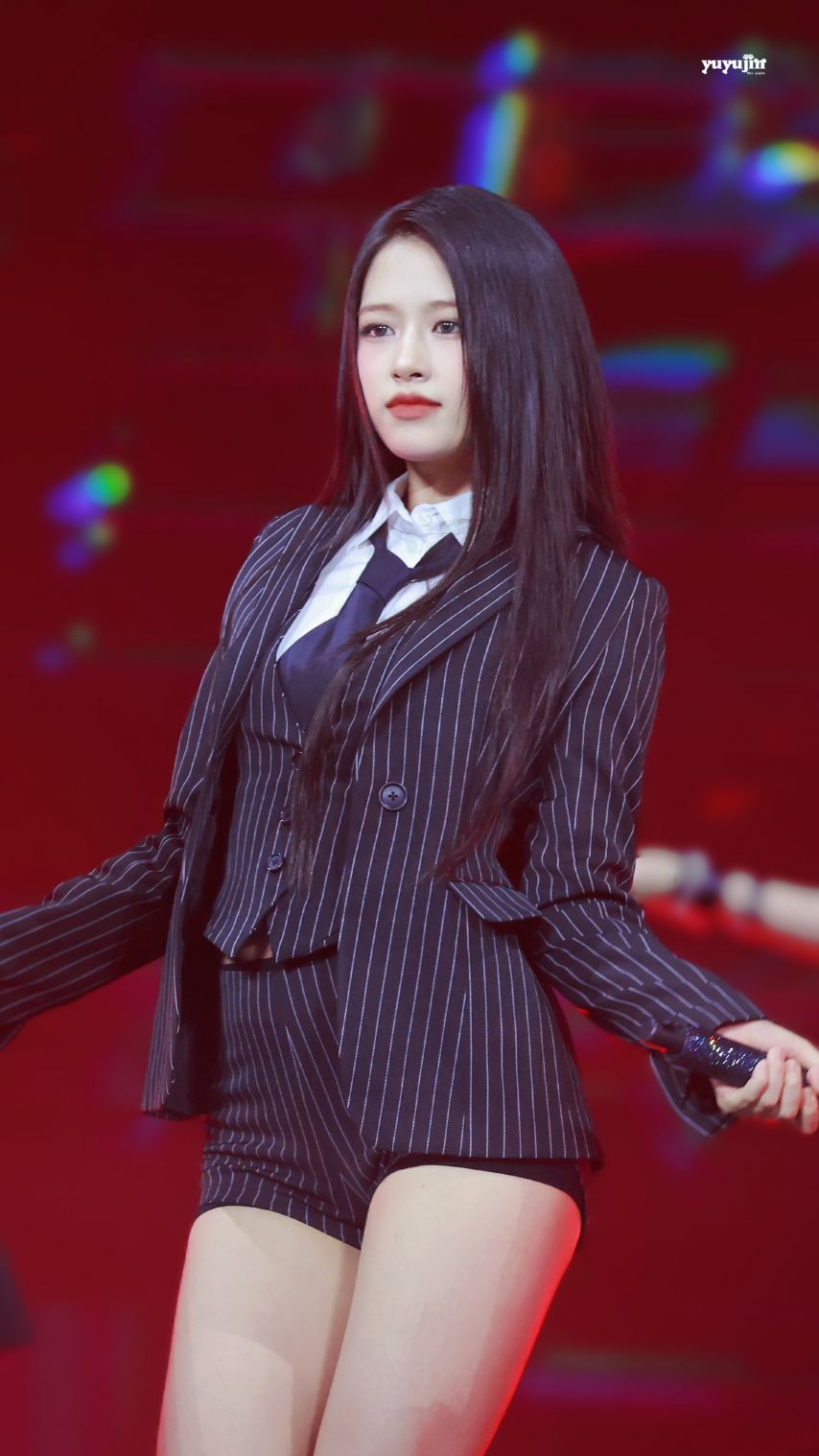 241012 GOLDEN WAVE 아이브 안유진