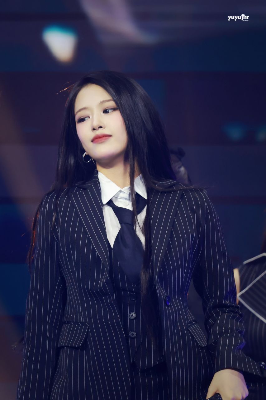 아이브 안유진