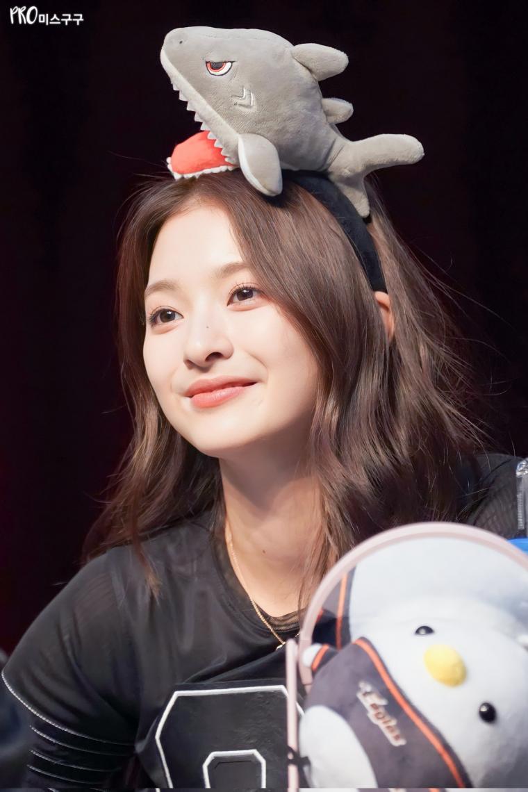 프로미스나인 이나경