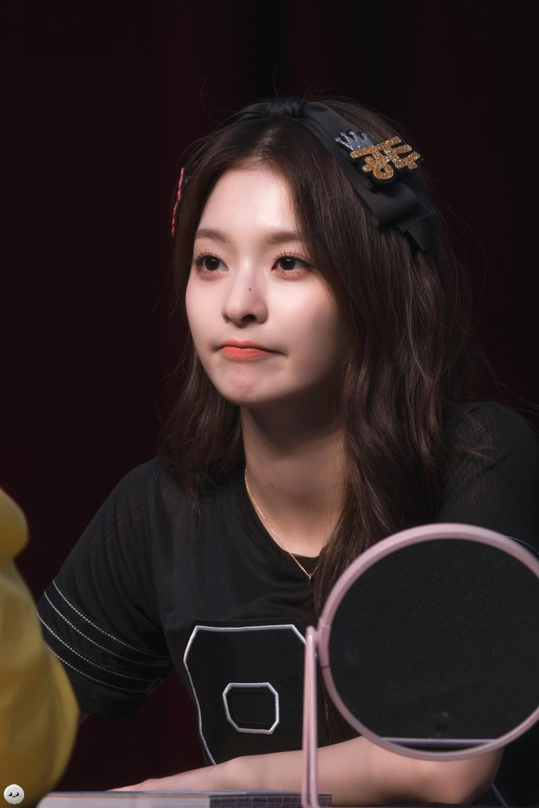 프로미스나인 이나경