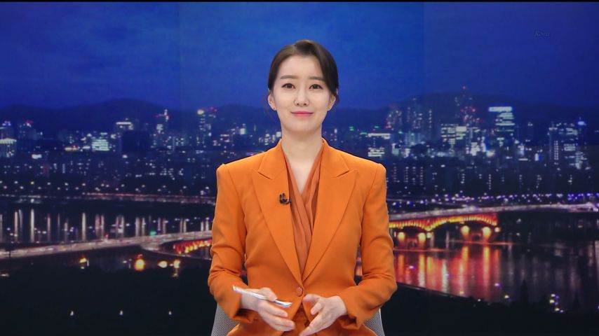 뉴스 인사하는 이재은 아나 표정